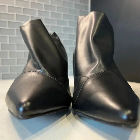 Adrianna Papell Black Ankle Boots Size 10 Wide Heel - Picture 8 of 11